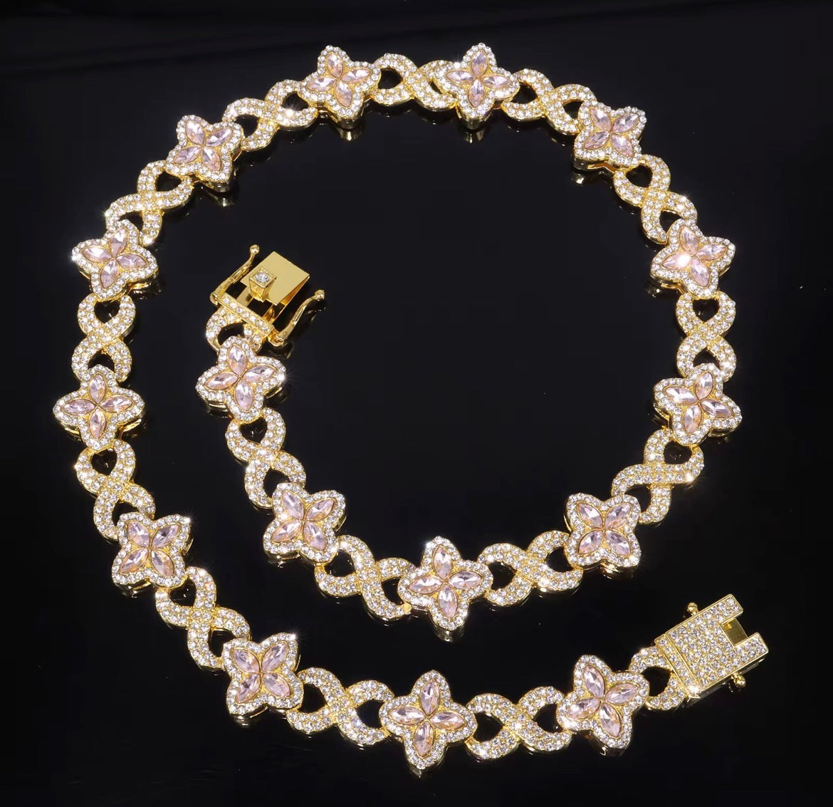 Clover Leaf Cuban Chain