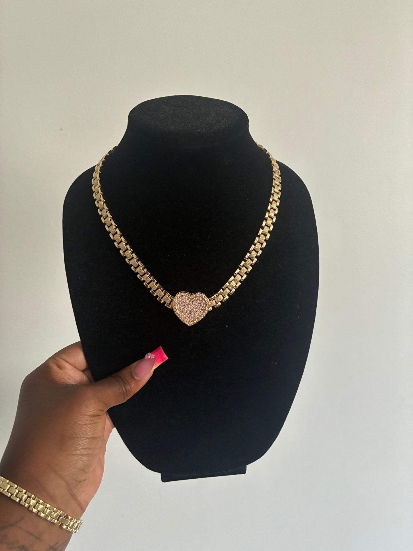 Rolex Heart w/thin Rolex chain