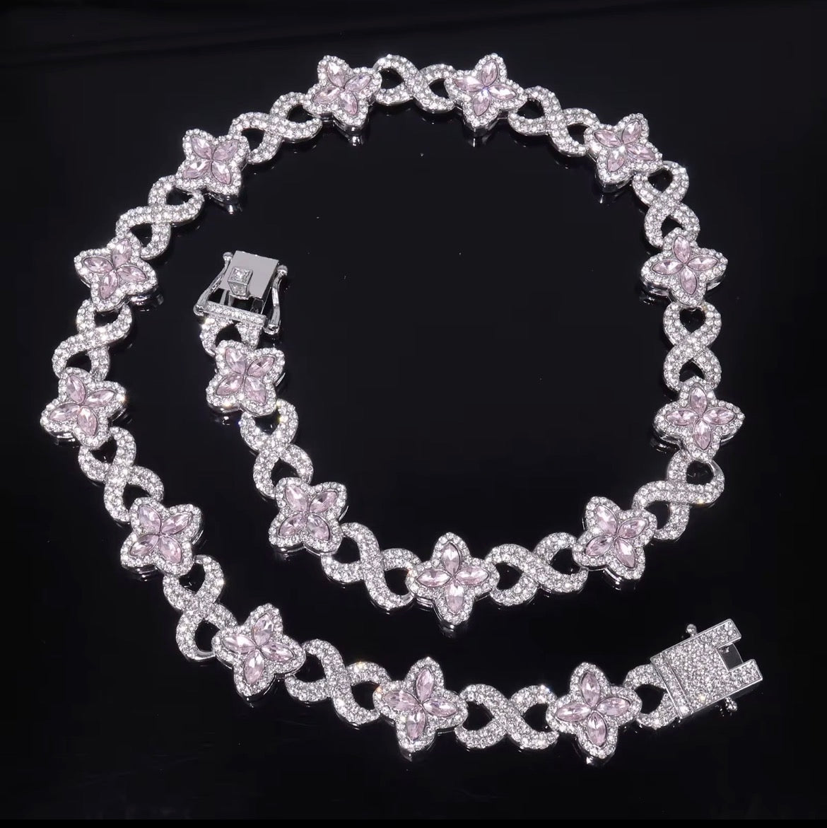 Clover Leaf Cuban Chain